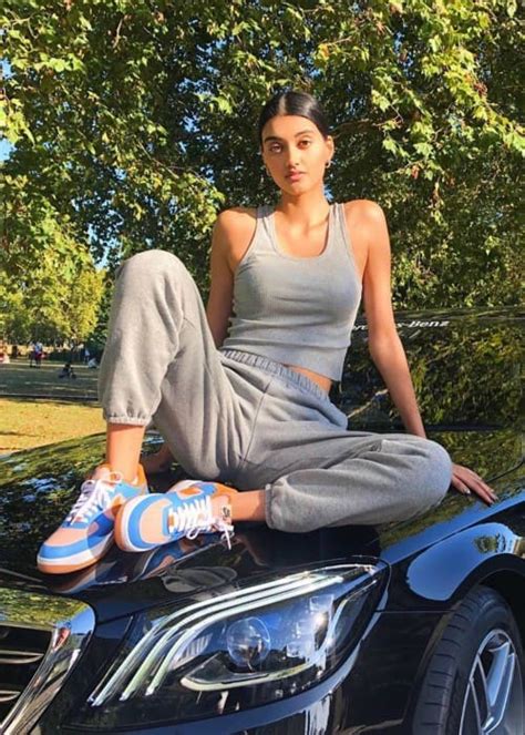 neelam gill height.